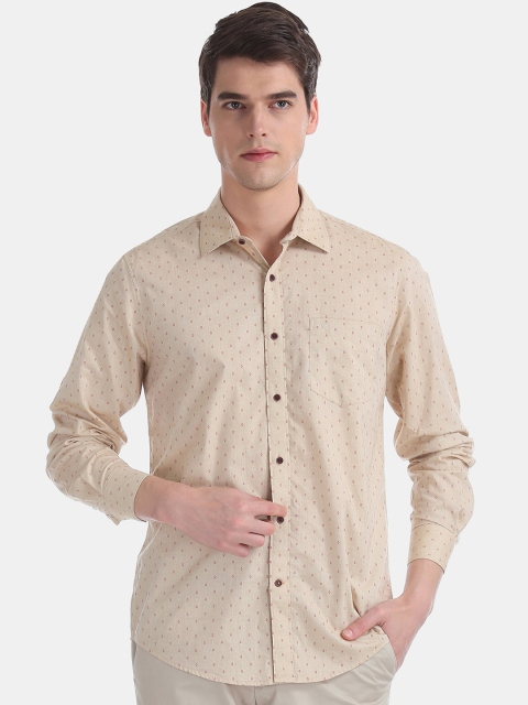 

AD By Arvind Men Beige & Red Modern Slim Fit Ditsy Print Casual Shirt