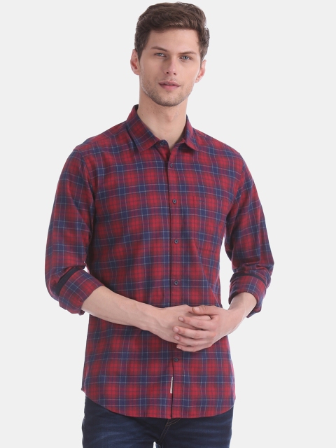 

AD By Arvind Men Red & Navy Blue Modern Slim Fit Checked Casual Shirt
