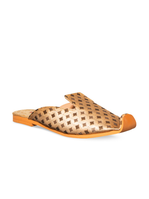 

Khadims Men Gold-Toned Mojaris