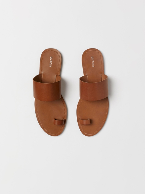 

H&M Women Brown Leather One Toe Flats