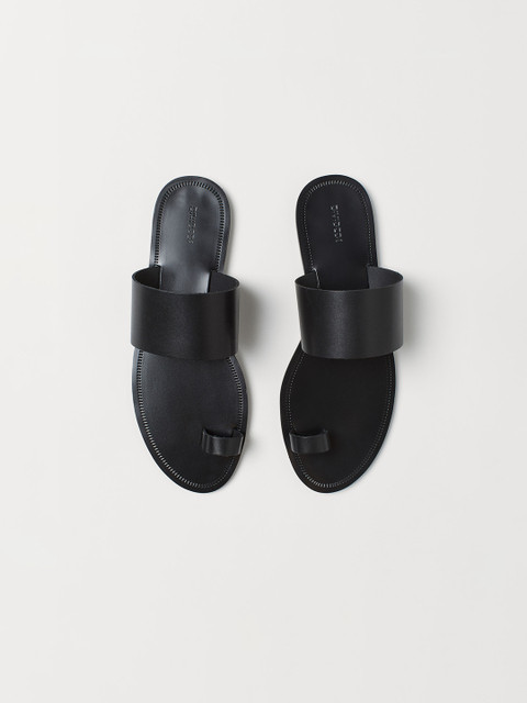

H&M Women Black Leather One Toe Flats