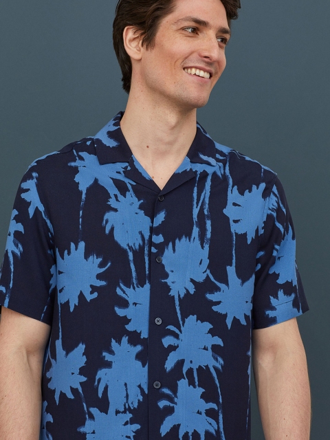 

H&M Men Navy Blue & Blue Patterned Resort Shirt
