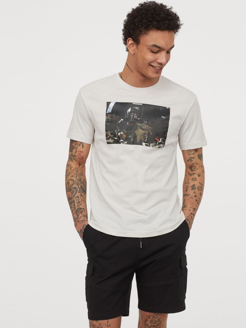 

H&M Men Black Cotton Cargo Shorts
