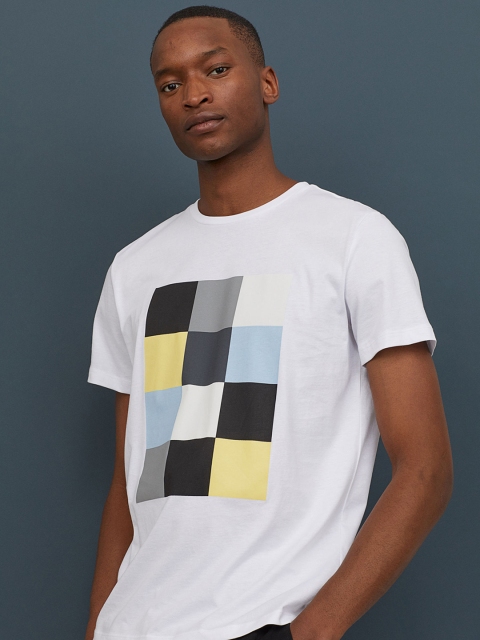 

H&M Men White & Grey T-shirt with a Motif