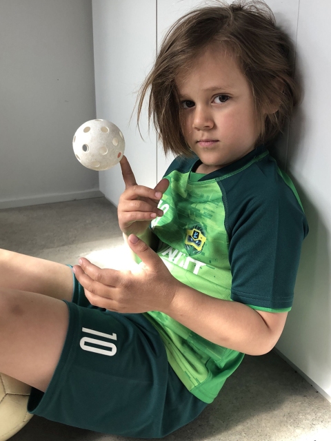 

H&M Boys Green Football kit