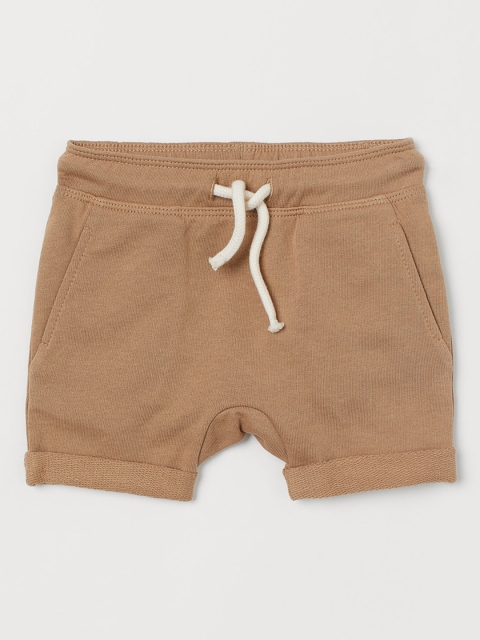 

H&M Boys Beige Appliqud Shorts