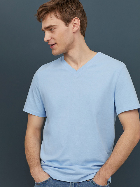 

H&M Men Blue Solid Regular Fit V-Neck T-shirt