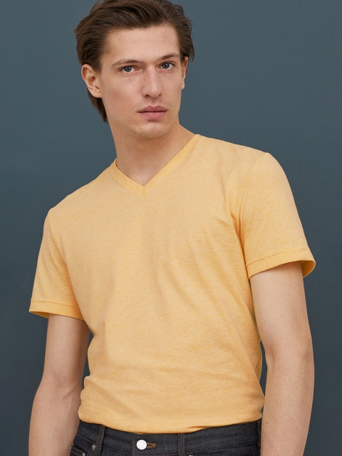 

H&M Men Yellow Solid Slim Fit V-Neck T-shirt