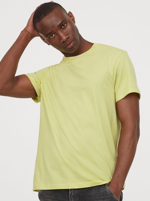 

H&M Men Yellow Solid Round Neck T-shirt