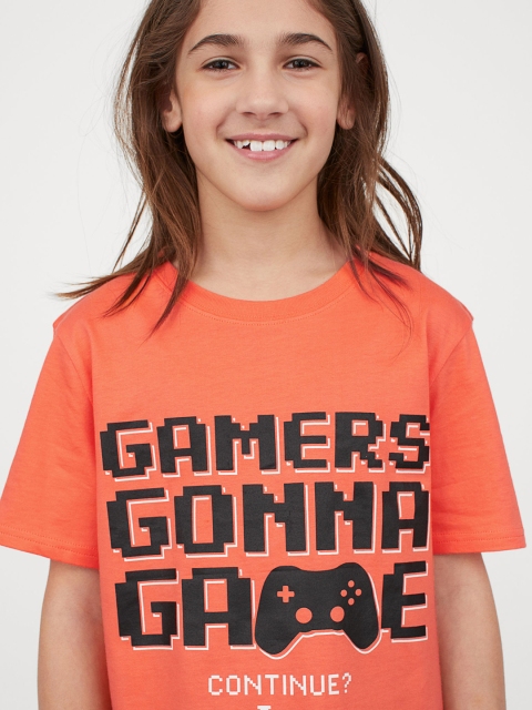 

H&M Boys Orange & Black Printed T-shirt