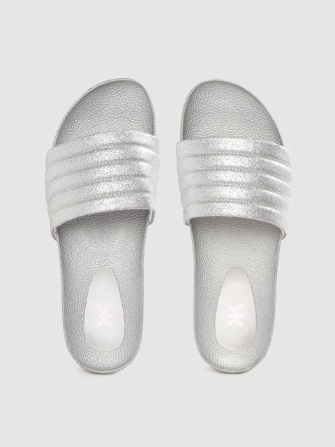 

Kook N Keech Women Silver-Toned Glitter Flip-Flops