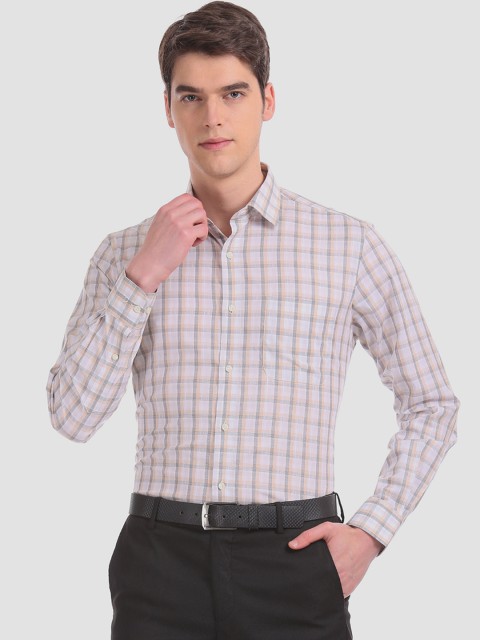 

AD By Arvind Men White & Peach-Coloured Regular Fit Checked Formal Shirt