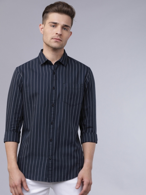 

HIGHLANDER Men Navy Blue & White Yarn Dyed Slim Fit Striped Casual Shirt