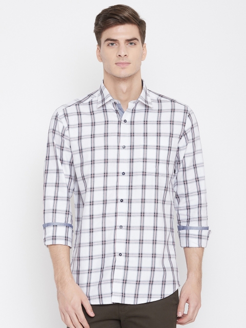 

METTLE Men White & Navy Blue Regular Fit Checked Casual Shirt