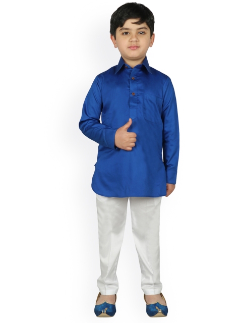 

SG YUVRAJ Boys Blue & White Solid Kurta with Trousers