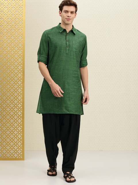 

House of Pataudi Men Green & Black Solid Kurta with Salwar