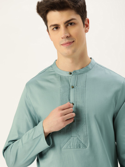 

House of Pataudi Men Sea Green Solid Straight Kurta with Tucks