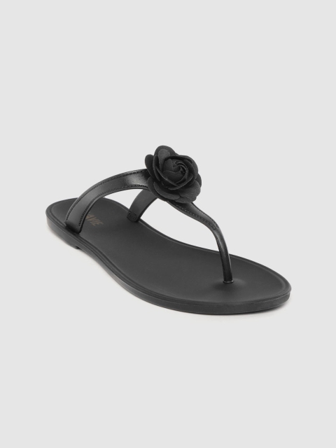 

Lavie Women Black Floral Applique T-Strap Flats