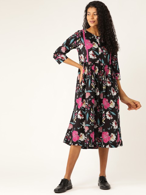 

Sangria Women Black & White Floral Printed A-Line Dress