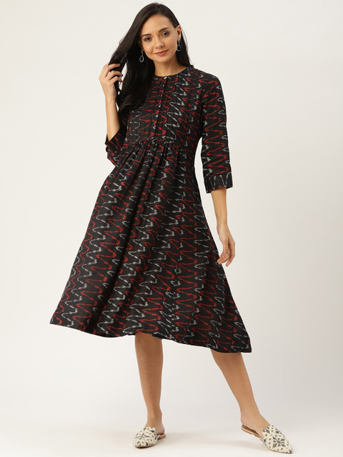 

Sangria Women Black & Maroon Chevron Print A-Line Dress