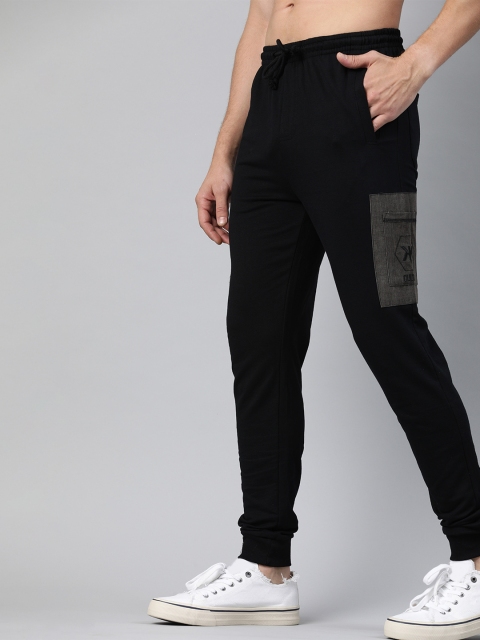 

Kook N Keech Men Black Solid Track Pants