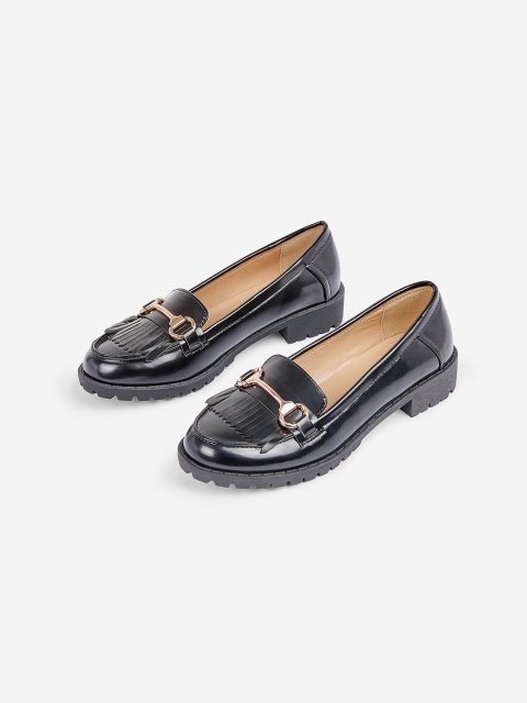 

DOROTHY PERKINS Women Black Solid Horsebit Loafers