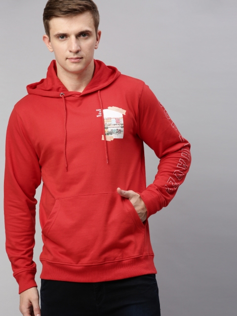 

Mast & Harbour Men Red Solid Hooded Sweatshirt with Print Detail