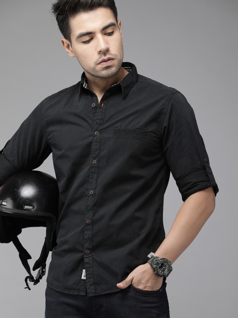 

Roadster Men Charcoal Grey Regular Fit Solid Casual Shirt
