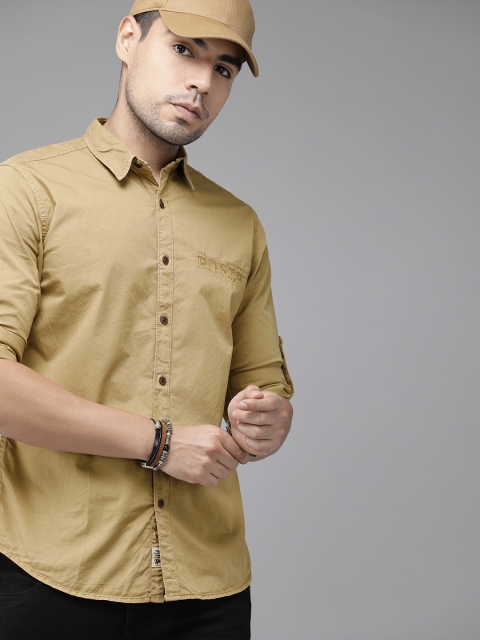 

Roadster Men Khaki Regular Fit Solid Casual Shirt