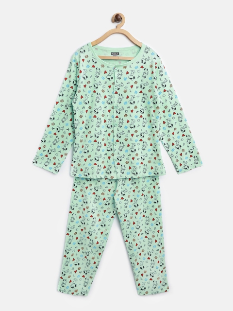 

Eteenz Girls Green & Black Printed Night suit
