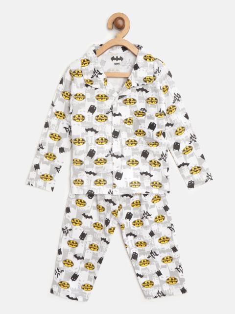 

Eteenz Boys White & Black Batman Print Night suit
