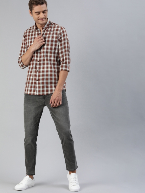 

Mast & Harbour Men Brown & White Regular Fit Checked Casual Shirt