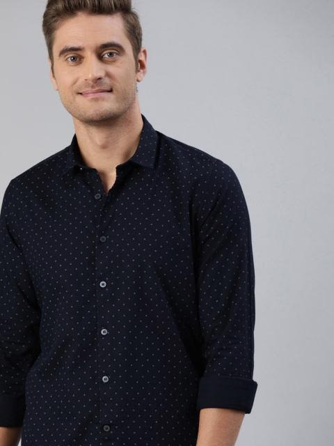 

Mast & Harbour Men Navy Blue Regular Fit Printed Casual Shirt