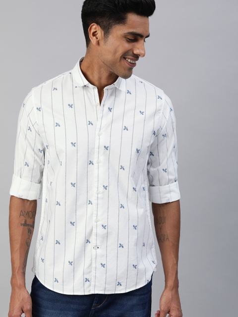 

Mast & Harbour Men White & Blue Regular Fit Striped Casual Shirt