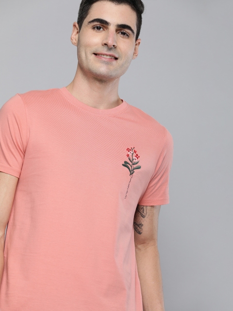 

Mast & Harbour Men Pink Solid Round Neck T-shirt With Embroidery Detail