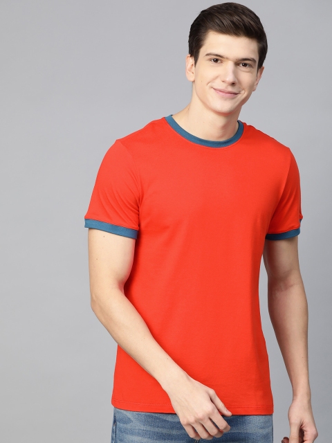 

Mast & Harbour Men Red Solid Round Neck T-shirt, Coral