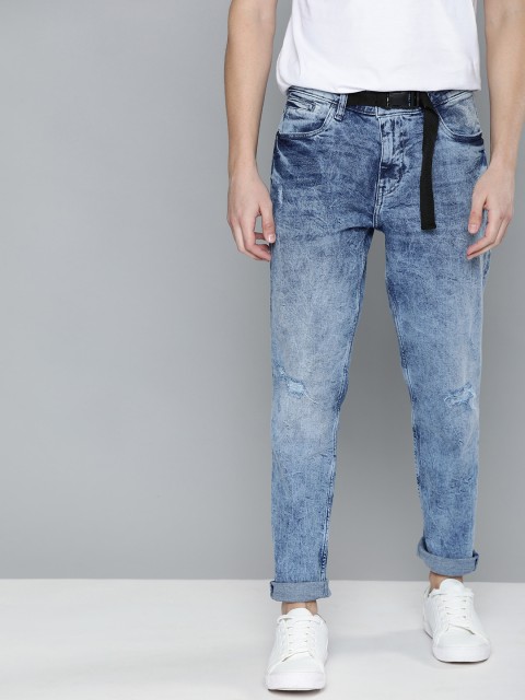 

Mast & Harbour Men Blue Carrot Fit Mid-Rise Mildly Distressed Stretchable Jeans