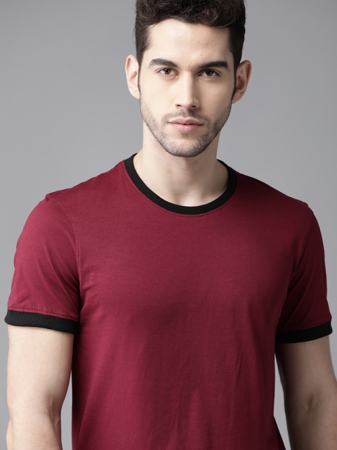 

Roadster Men Maroon Colourblocked Round Neck Pure Cotton T-shirt