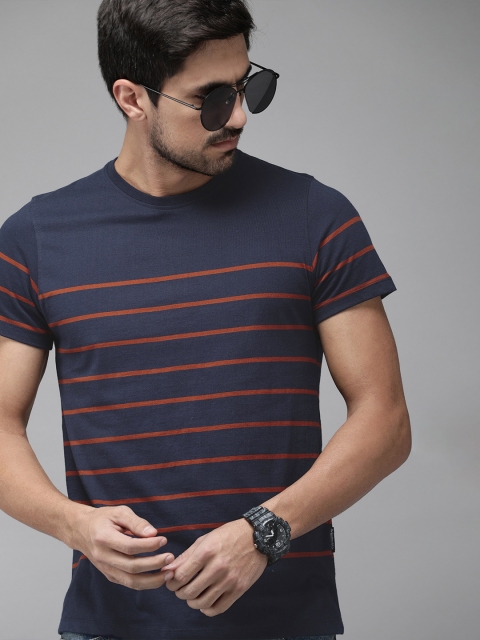 

Roadster Men Navy Blue & Rust Orange Striped Round Neck T-shirt