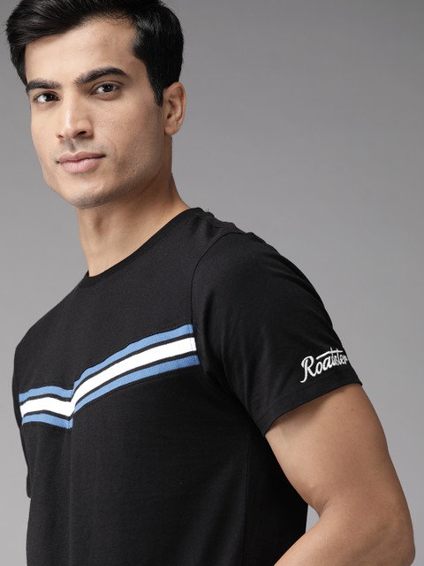 

Roadster Men Black & Blue Striped Detail Pure Cotton Round Neck T-shirt