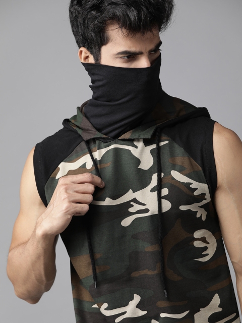 

Roadster Men Olive Green Brown Camouflage Print Hooded Pure Cotton T-shirt