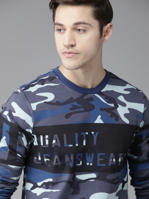 

Roadster Men Blue & Charcoal Grey Pure Cotton Camouflage Printed Round Neck T-shirt