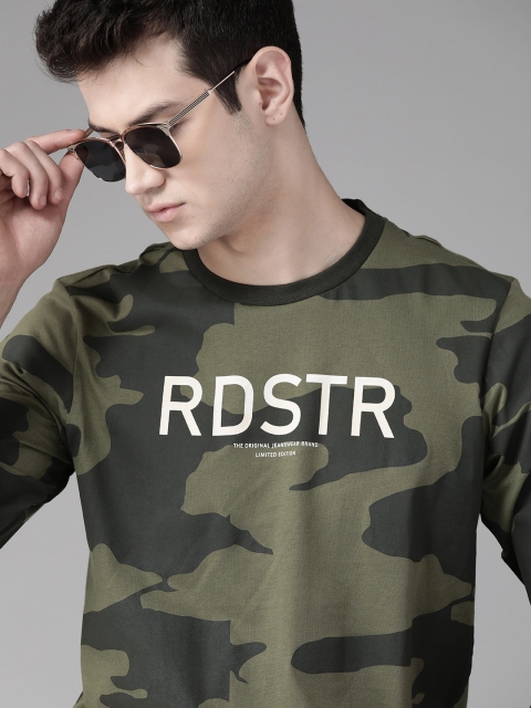 

Roadster Men Olive Green Camouflage Printed Round Neck Pure Cotton T-shirt