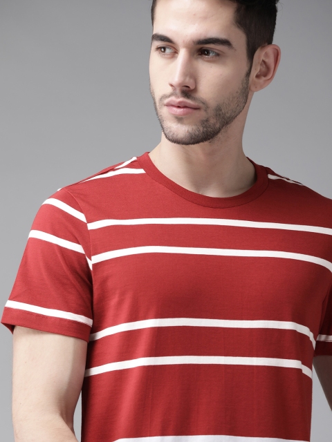 

Roadster Men Red White Pure Cotton Striped Round Neck Pure Cotton T-shirt