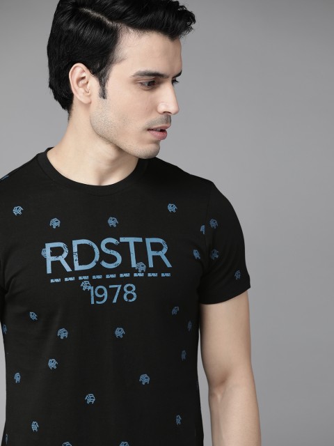 

Roadster Men Black & Blue Printed Round Neck T-shirt