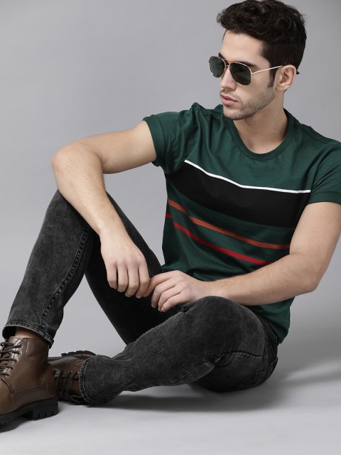 

Roadster Men Green & Black Striped Round Neck T-shirt