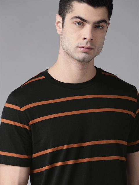 

Roadster Men Black & Orange Striped Pure Cotton Round Neck T-shirt