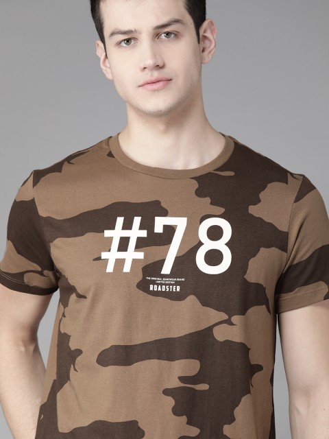 

Roadster Men Brown Camouflage Printed Round Neck T-shirt