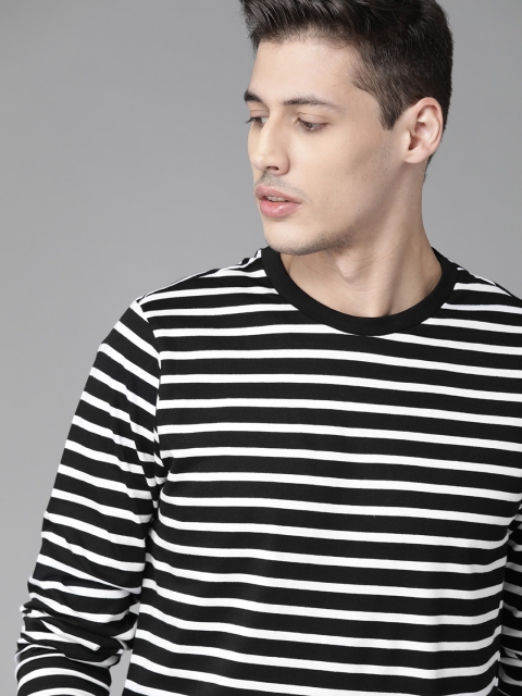 

Roadster Men Black & White Striped Round Neck T-shirt