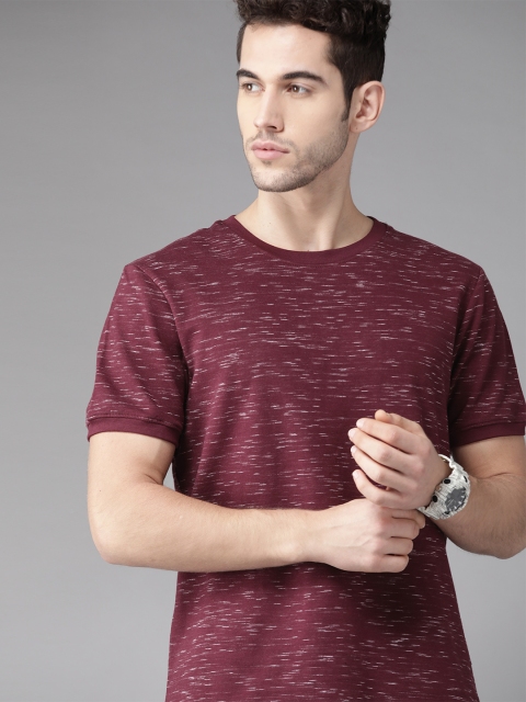 

Roadster Men Maroon & White Self-Design Round Neck T-shirt